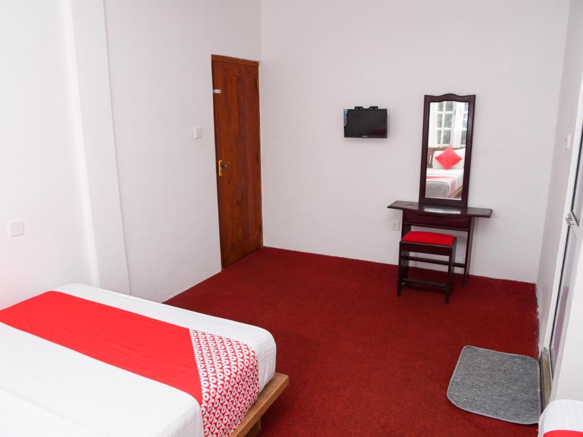 Grand View Hotel นูวาราเอลิยา ภายนอก รูปภาพ
